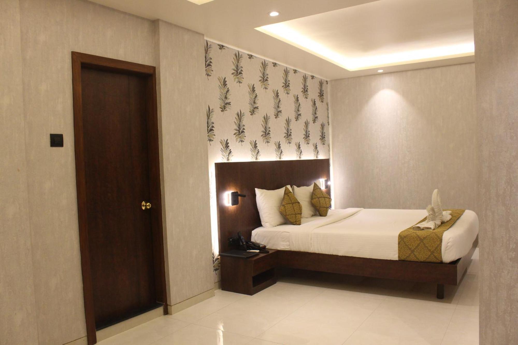 Hotel Madhuban Silvassa Exterior foto